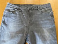 Jeans von edc in grau, Größe 32/30 Bayern - Osterhofen Vorschau