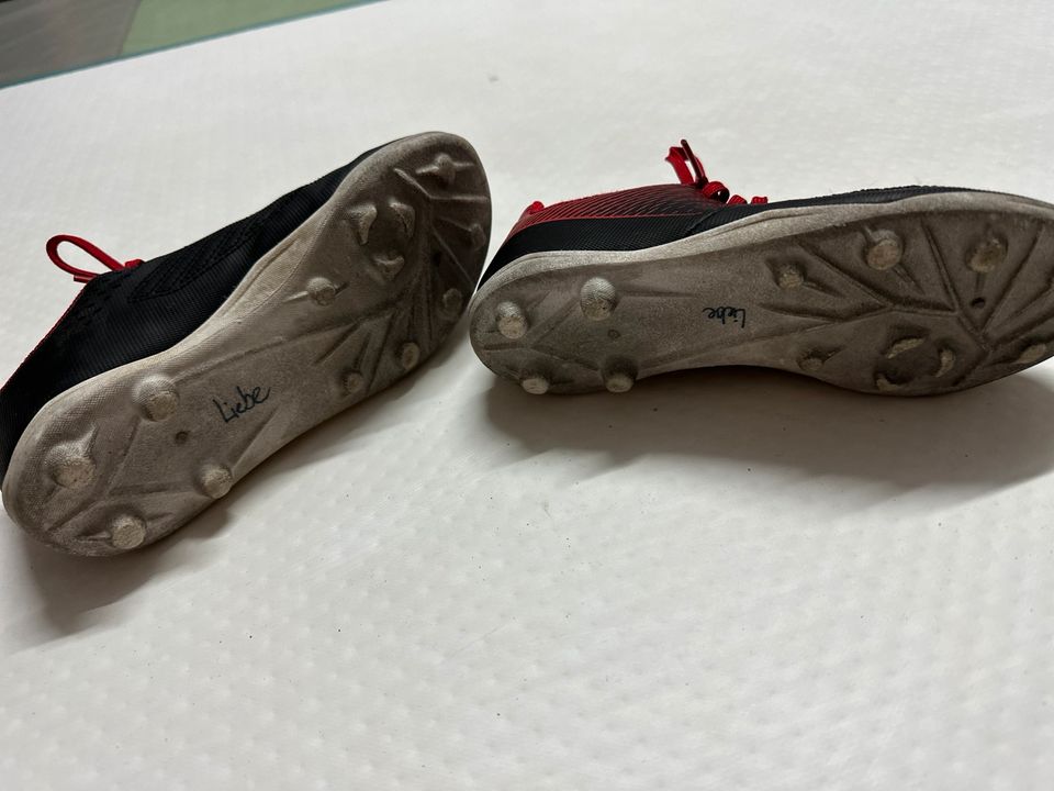 Kipsta Fußballschuhe, Größe 31 in Grevenbroich