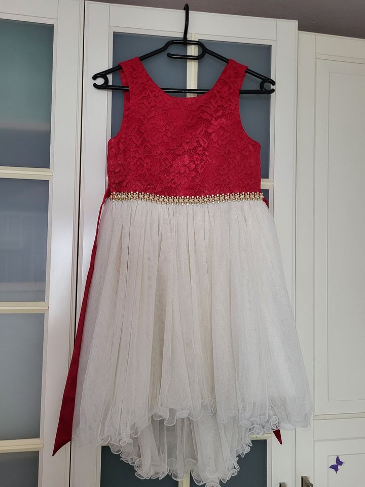 Kleid festlich Tüll weiß, rot Größe 146 in Lübeck