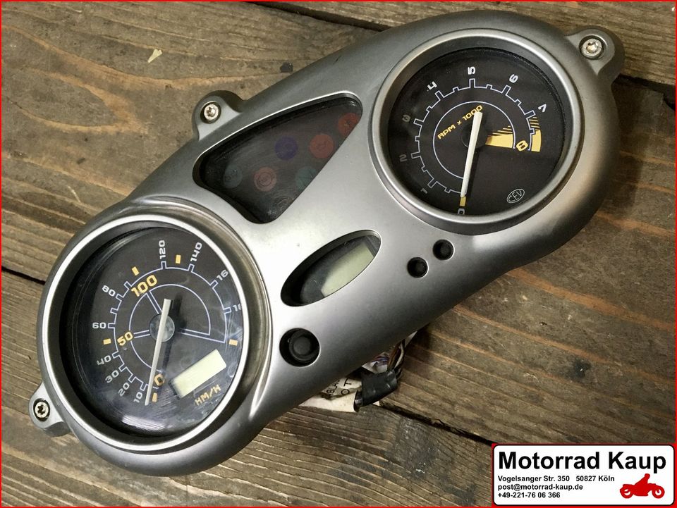 BMW F650CS Cockpit tachometer drehzahlmesser speedometer in Köln