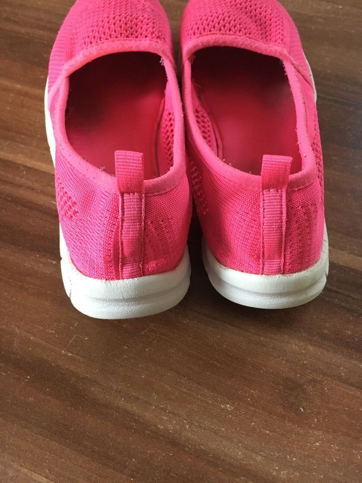 Slipper Hausschuh leichte Schuhe Gr. 34 Mädchen rosa in Zwickau