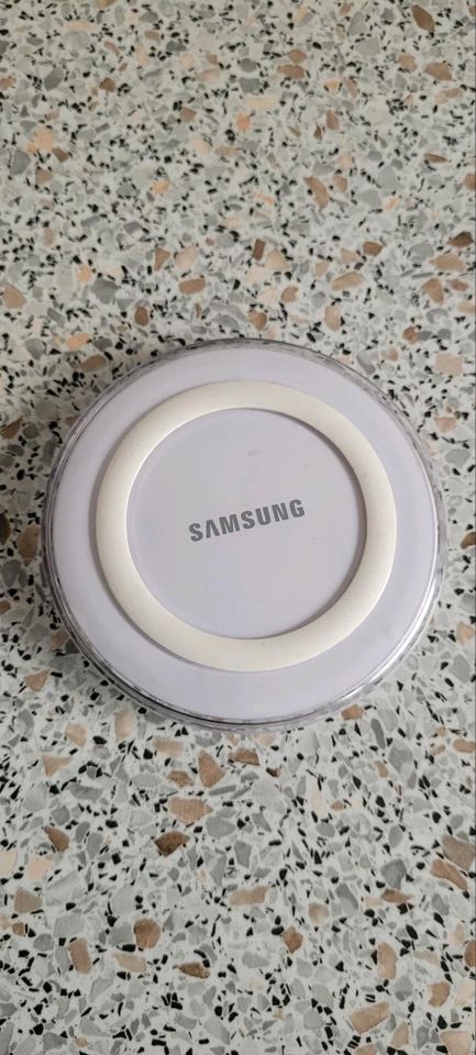 Samsung Org wireless Charging Handy s20 s21 s22 in Oststeinbek