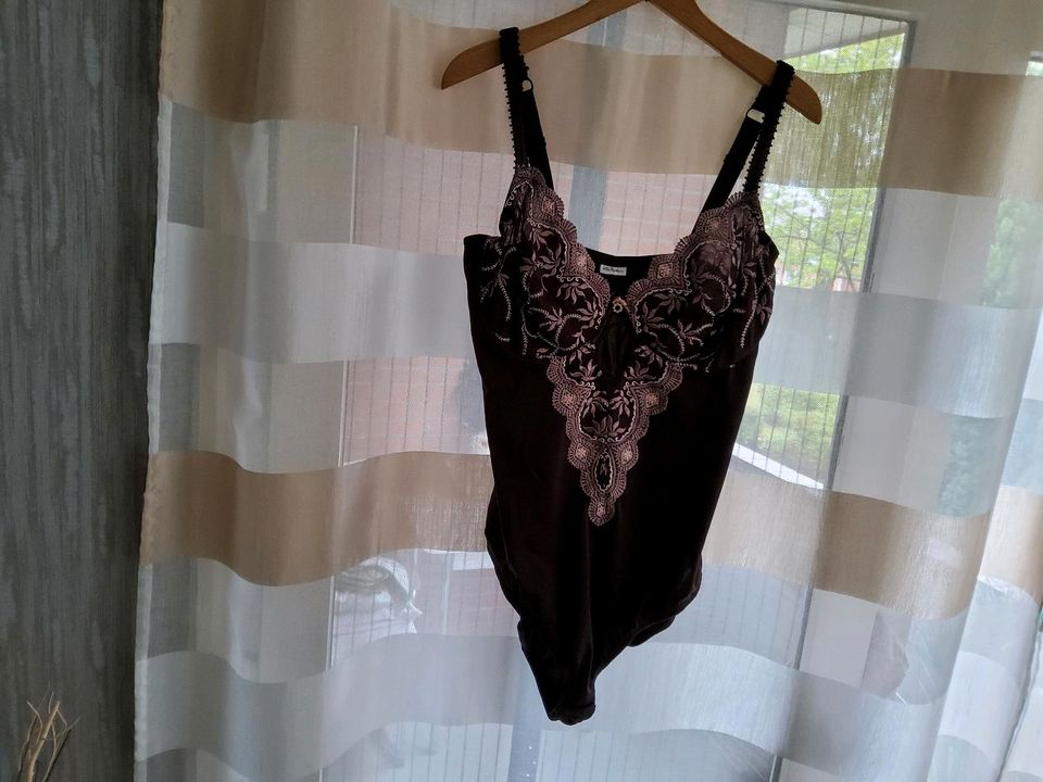 Body Ulla Popken, gr.44, 105 C, wie neu, Versand 2 Euro in Hamburg