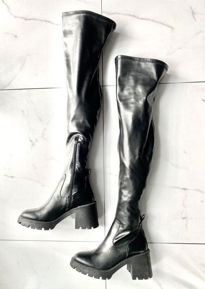 Zara Overknee Boots Stiefel mit 8 cm Blockabsatz Neuware! in Oberhaching