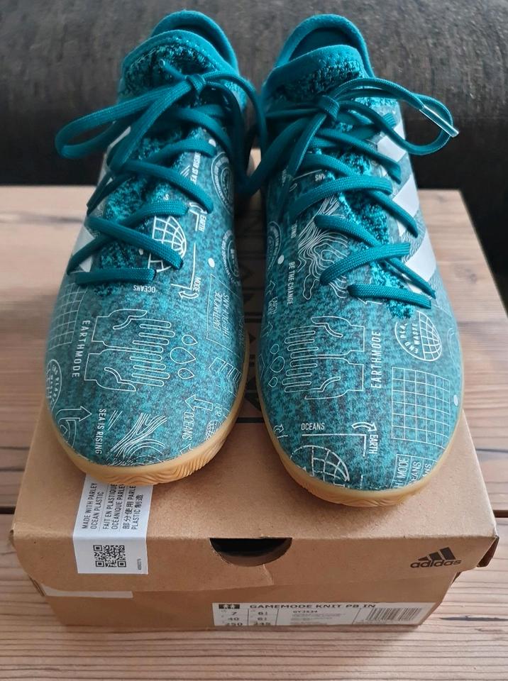 Fußball Hallen Schuhe adidas gamemode knit pb 40, 6 1/2 in Kelheim