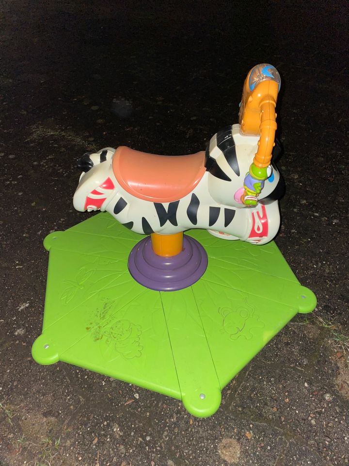 Hip Hop Hüpf Zebra Fisher Price Bounce Spin Sound Spielzeug Kind in  Bielefeld - Schildesche | Baby Spielzeug gebraucht kaufen | eBay  Kleinanzeigen ist jetzt Kleinanzeigen