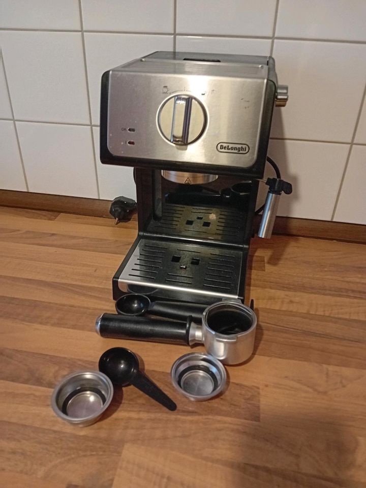 Delonghi Espressomaschine in Augsburg