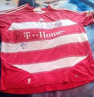 FC Bayern Trikot mit Autogrammen Friedrichshain-Kreuzberg - Friedrichshain Vorschau