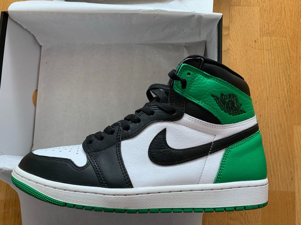 Nike Air Jordan 1 Retro High OG Lucky Green US10.5/EU44.5 in Leipzig