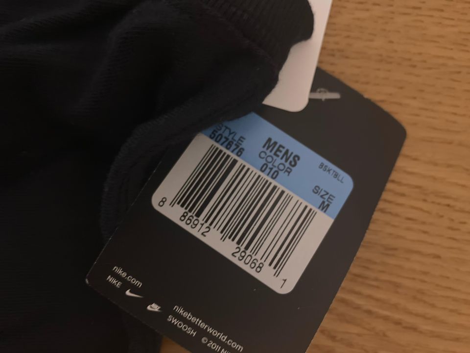 Nike Shirt T-Shirt Gr. M neu mit Etikett in Nauheim