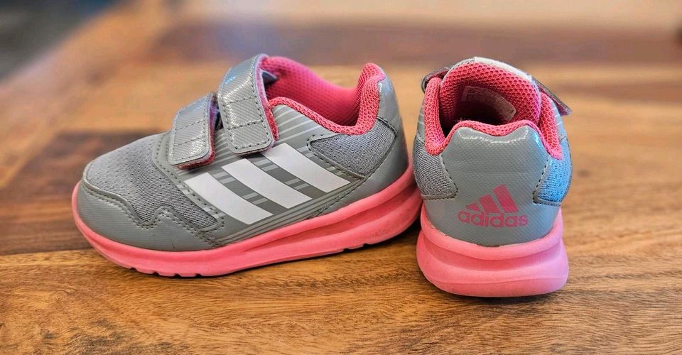 Adidas Turnschuhe Gr.22 Mädchen Turnen in Pössneck