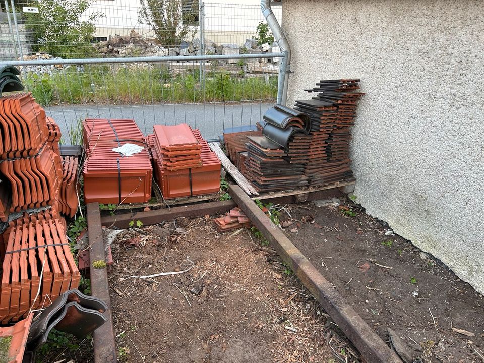 verschiedene Dachziegel in Königsbrück