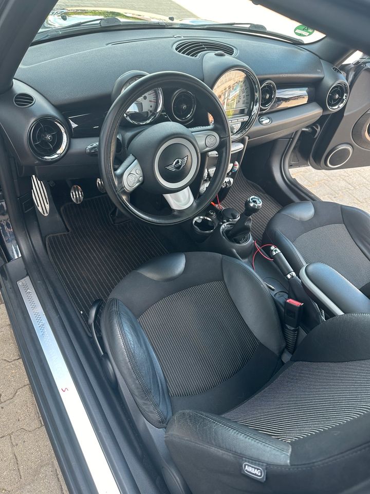 Mini Cooper S R56 TÜV/Service Neu 8-Fach in Markdorf