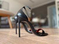 Saint Laurent Sandalen Amber 105 gr 41 Niedersachsen - Seevetal Vorschau