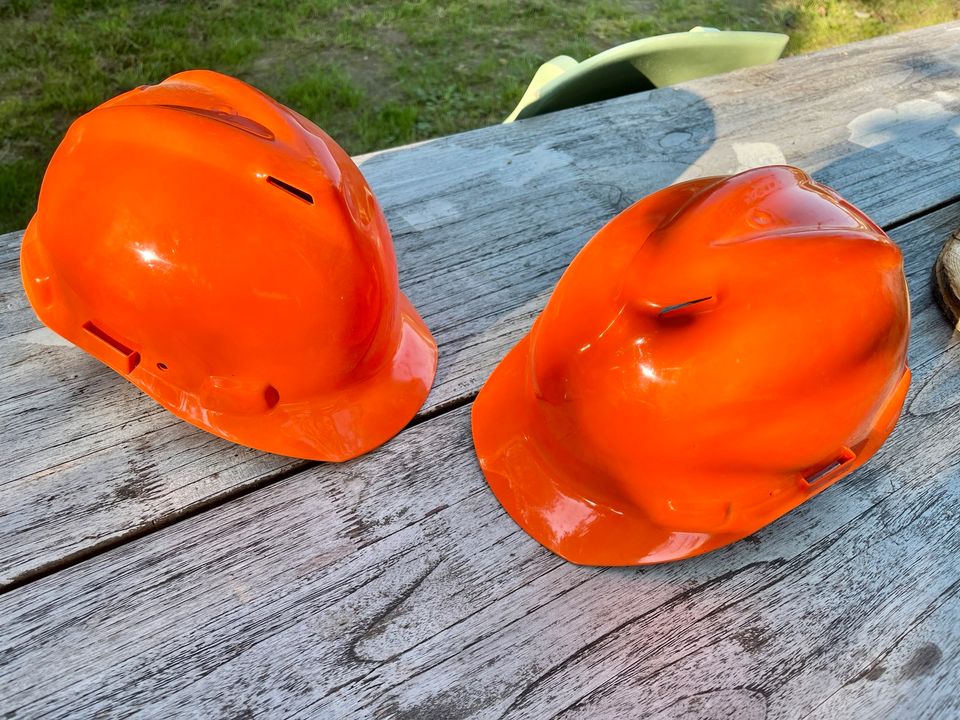 2x Bauhelm, Baustelle Helm, Schutz oder Karneval, Baumeister in Wegberg