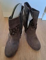 Tamaris,  Stiefeletten braun, Velours, Gr. 40, High heels Hessen - Neuhof Vorschau