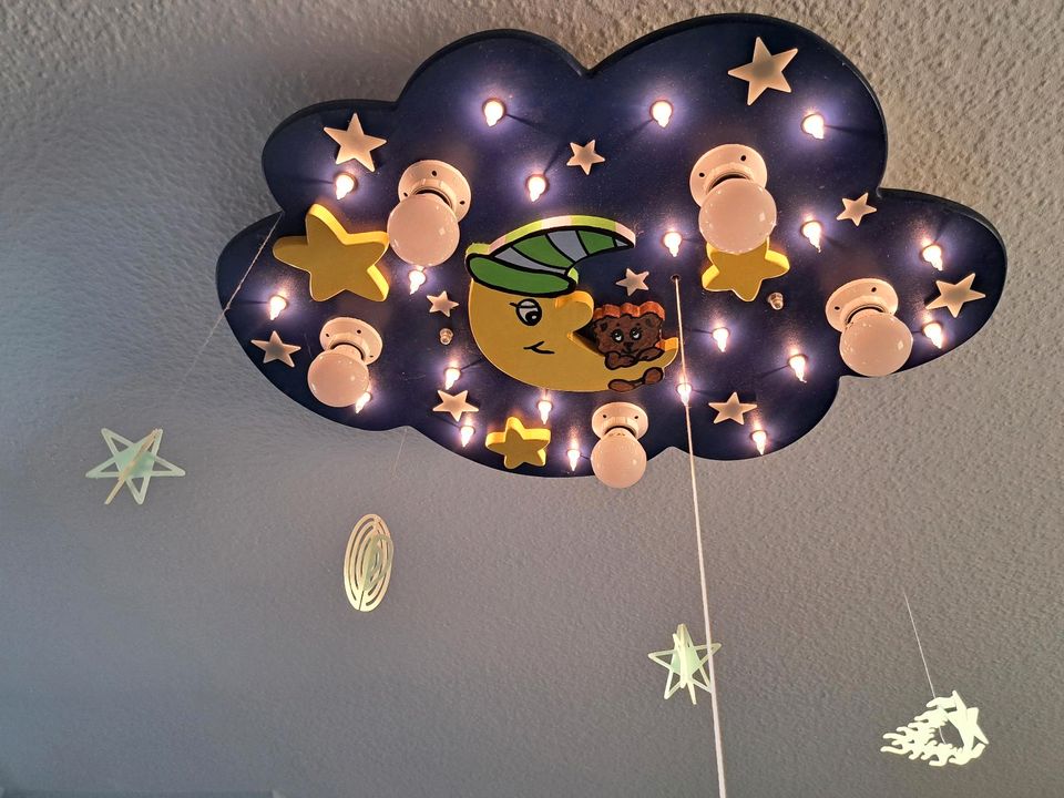 Kinderzimmerlampe "Wolke mit Sternen" in Nossen