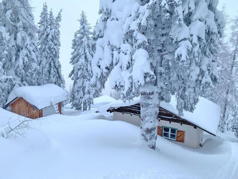 Skihütte/ Ferienhaus/ Chalet direkt an der Skipiste in den Alpen! in Karlsruhe