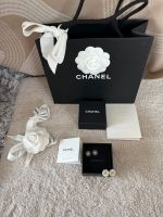 Ohrringe von Chanel Full Set Ohrstecker CC Perlen Hessen - Kelkheim Vorschau