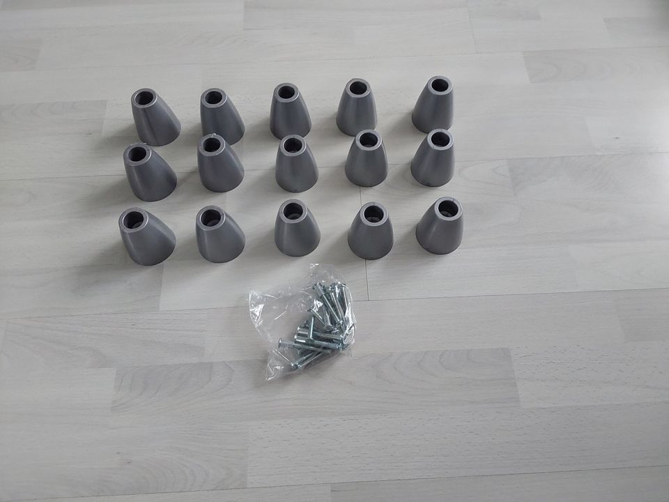 15 Stück Möbelfüße Kommodenfüße aus Kunstoff in Grau in Offenburg