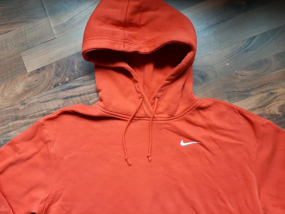 Nike Pullover in Emden