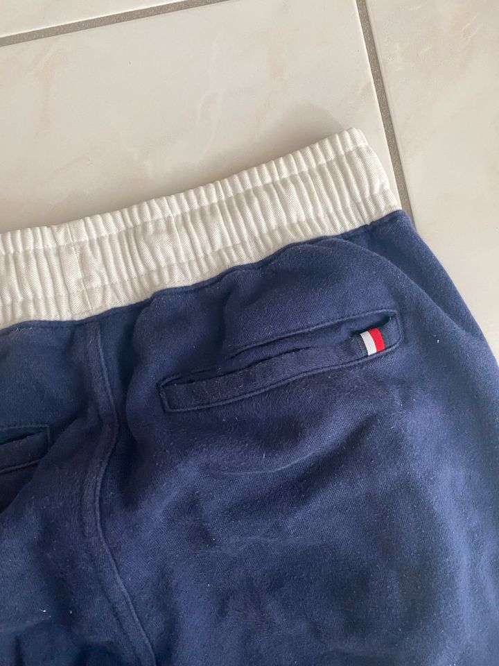 Tommy Hilfiger Hose Jogginghose Jogger blau Gr. XL/16-18 in Heidelberg