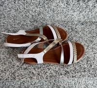 Sandalen Weiß-Gold Rheinland-Pfalz - Mainz Vorschau