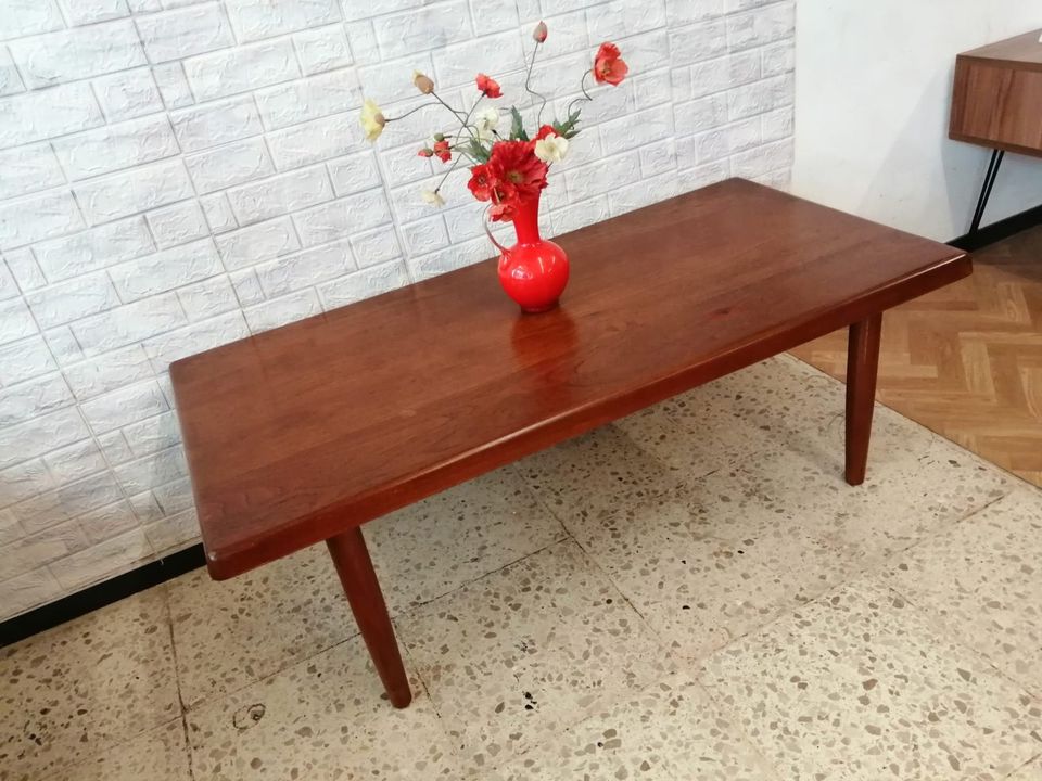 Mid Century Dänische Couchtisch Coffee Table  Beistelltisch Teak in Taunusstein