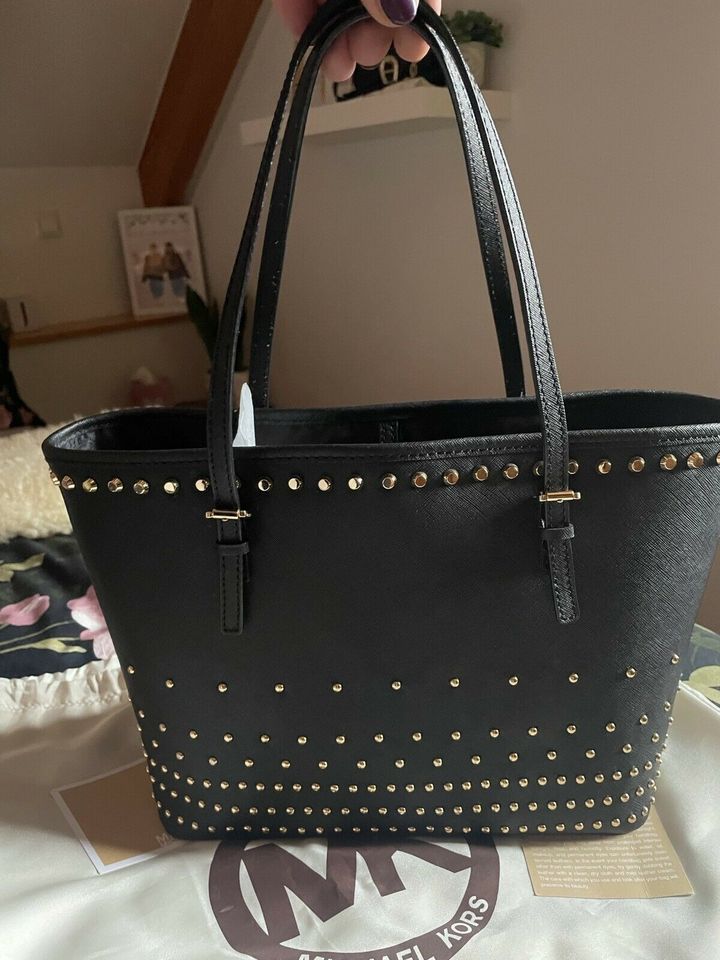 Michael Kors Umhängetasche, Handtasche Shopper schwarz mit Nieten in  Baden-Württemberg - Malsch | eBay Kleinanzeigen ist jetzt Kleinanzeigen