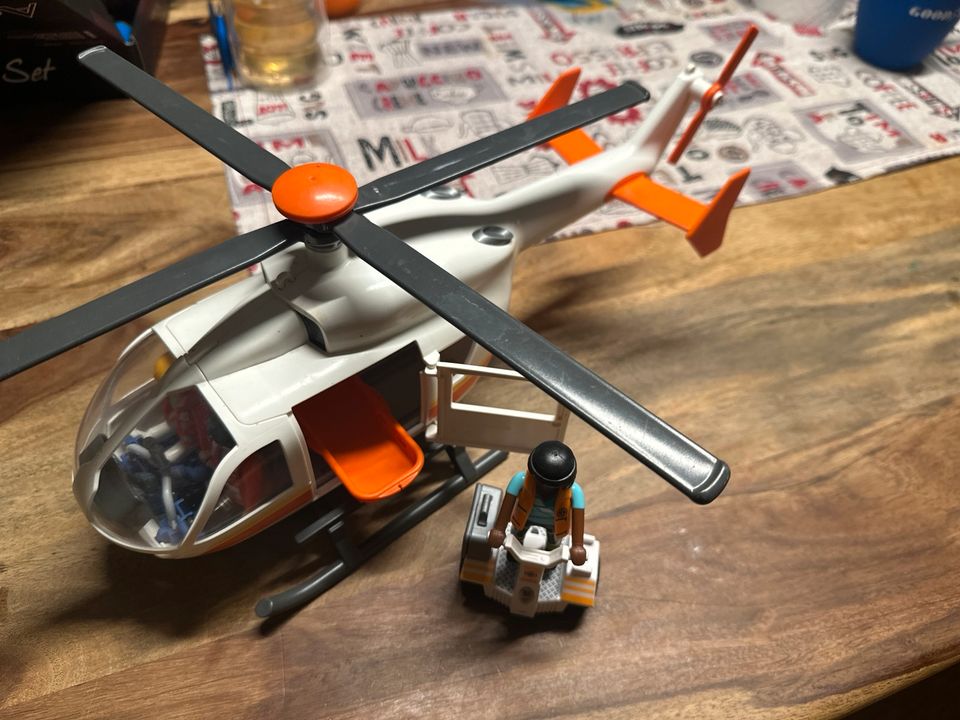 Playmobil Rettungshelikopter Hubschrauber in Vollersroda