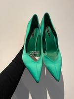 Grüne Zara Pumps in Gr 38 München - Maxvorstadt Vorschau