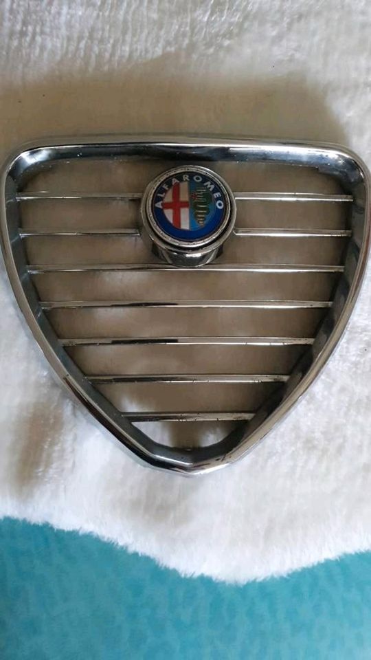 Alfa Romeo Kühlergrill in Püttlingen