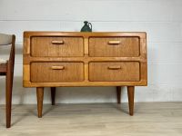 Vintage Teak Kommode Sideboard Schubladenschrank DYRLUND 70er Niedersachsen - Delmenhorst Vorschau