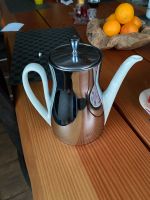 Porzellan Kaffee oder Tee Kanne isoliert Niedersachsen - Eschershausen Vorschau