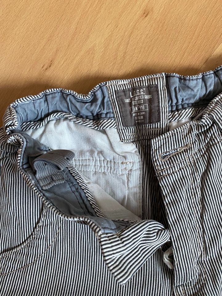 3 Kurze Jeans Hosen Shorts Gr.116/122 in Wanzleben