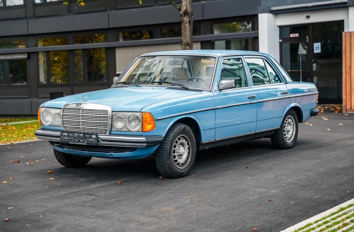 Abbildung des Autos Mercedes Benz 200 W123