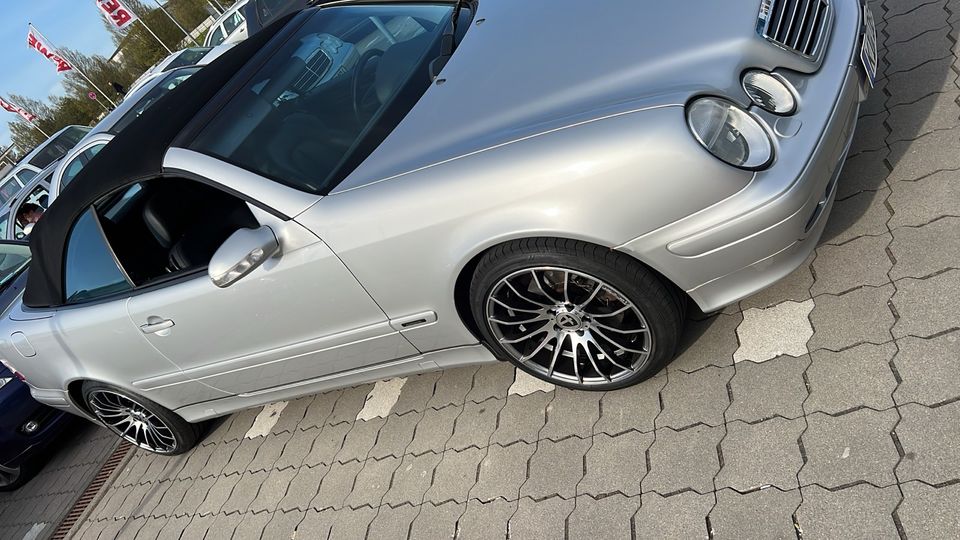 Mercedes Cabrio in Kiel