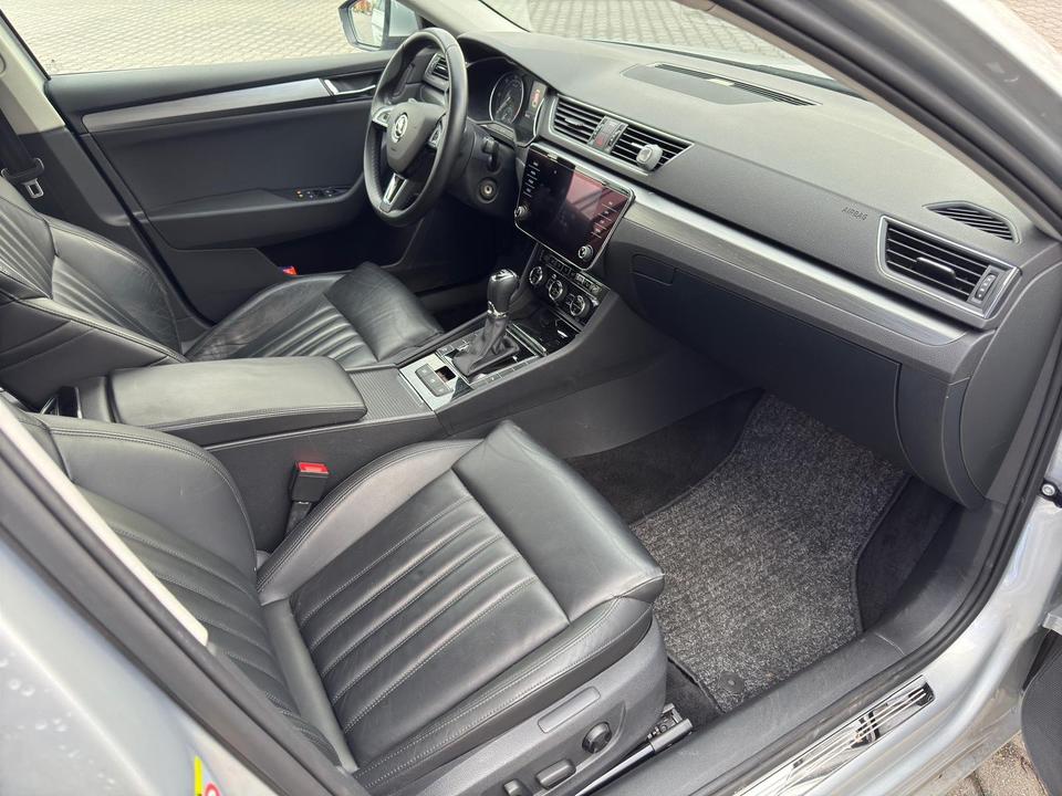 *Skoda Superb III 2.0 TDI Stand Hzg, wenig km, DSG, Navi, Leder in Leer (Ostfriesland)
