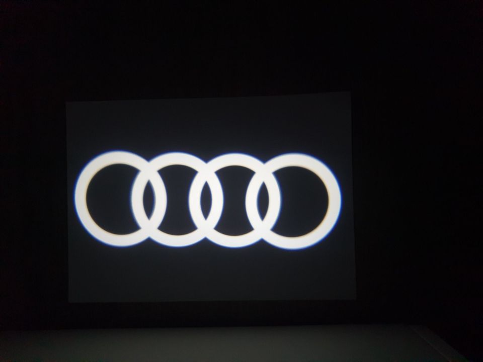 Audi Ringe-Original LED Einstiegsleuchten in Häfen - Bremerhaven