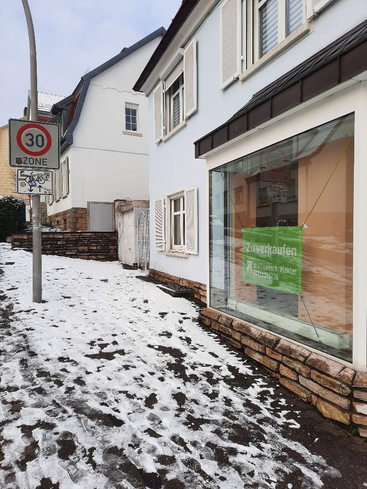 Mehrfamilienhaus in bevorzugter Lage in St Ingbert als Projekt mit allen genehmigten Unterlagen zu verkaufen. in St. Ingbert