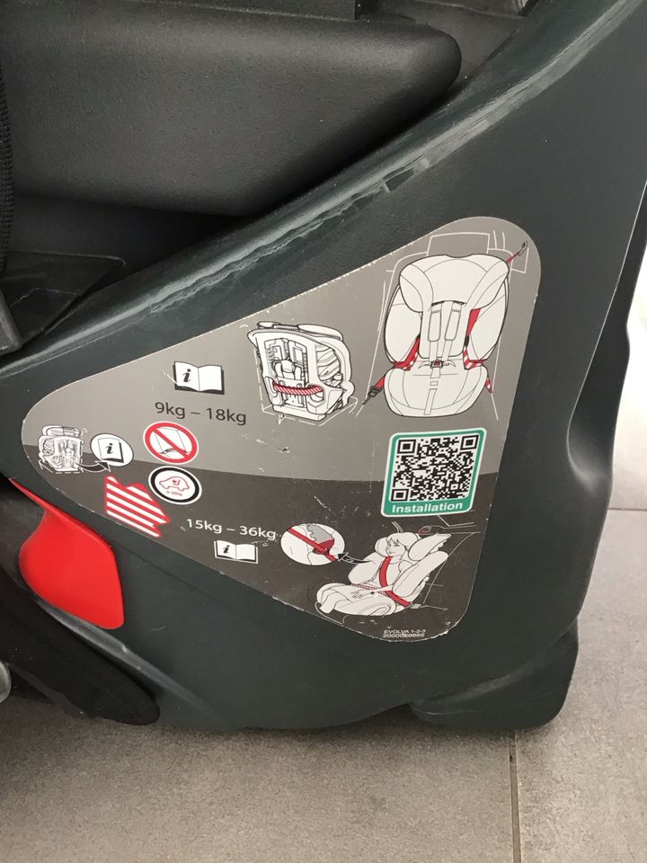 Kindersitz BRITAX RÖMER 9-36 Kg unfallfrei in Brilon