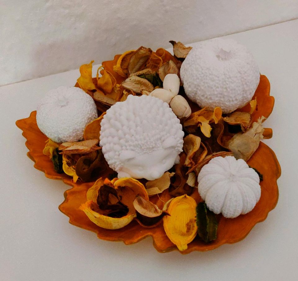 Dekoteller Blatt "Herbstzeit" mit Duft  Keramik Keraflott in Ilmenau