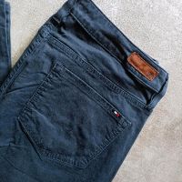 Tommy Hilfiger Hose Größe 42/XL blau Niedersachsen - Nienburg (Weser) Vorschau