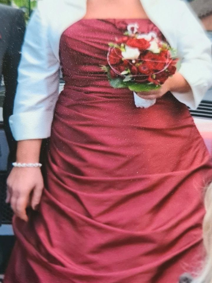 Rotes Brautkleid mit allem was dazu gehört Größe 42 in Bad Kreuznach