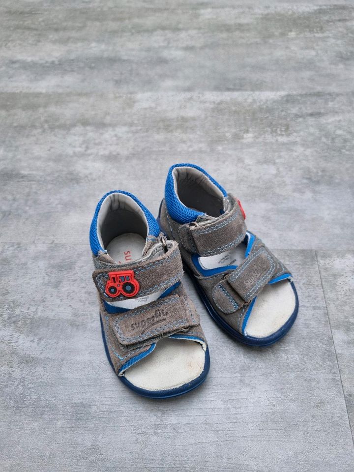 Sandalen super fit Gr. 20 Sommerschuhe Schuhe Jungssandalen in Ankum