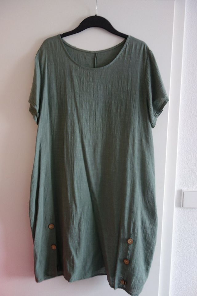 Damen Kleid grün 44/46 NEU in Korntal-Münchingen