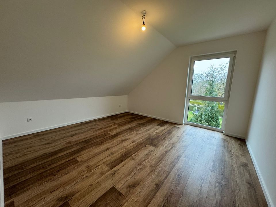 Neubau! Exklusive Doppelhaushälfte zu vermieten. Kaltmiete 1700€ in Bielefeld