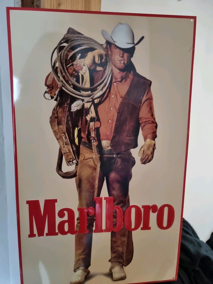 Altes Blechschild,  Marlboro in Landshut