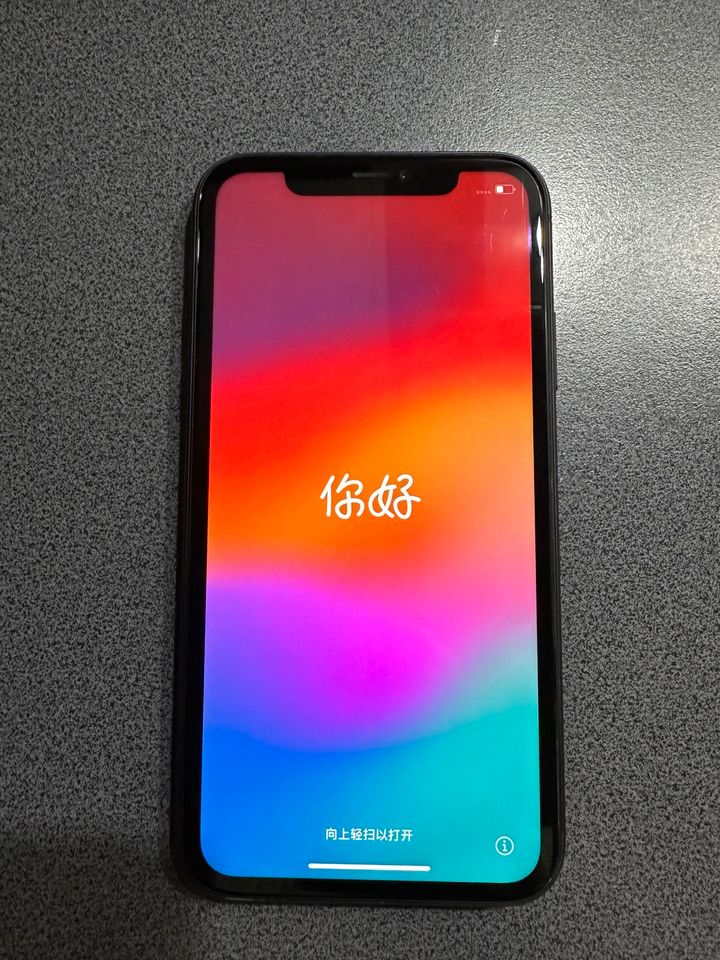 IPhone 11 64 GB schwarz inkl. Ladekabel (ohne Netzstecker) in Essen