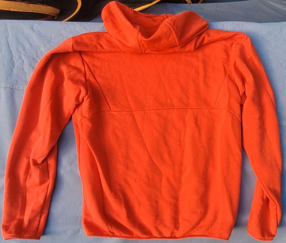 Puma Hoodie Größe M rot in Dülmen